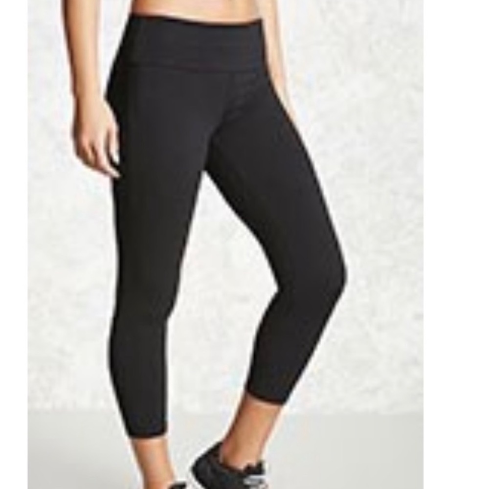Bundle of 2 Forever 21 Black Capri Leggings size small